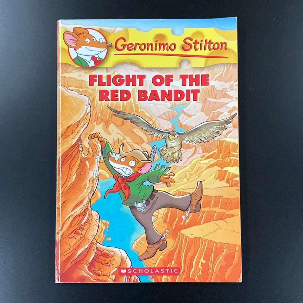 Geronimo Stilton #56: Flight of the Red Bandit - Paperback Novel